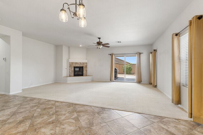 Building Photo - Nice East Mesa Home!