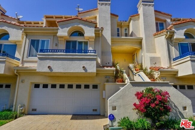 Building Photo - 6473 Zuma View Pl
