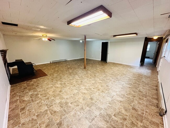 Building Photo - 604 Kelsey Ln