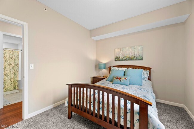 Building Photo - 558 Colony Park Dr