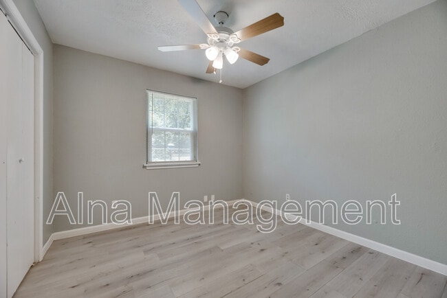 Building Photo - 6500 Melinda Dr