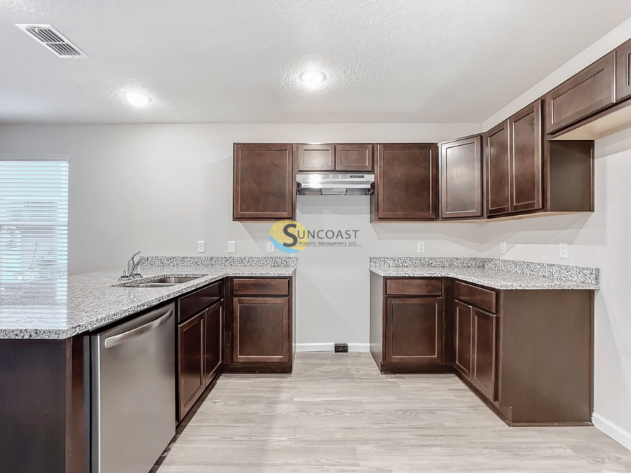 Building Photo - 6145 Delmar Pl