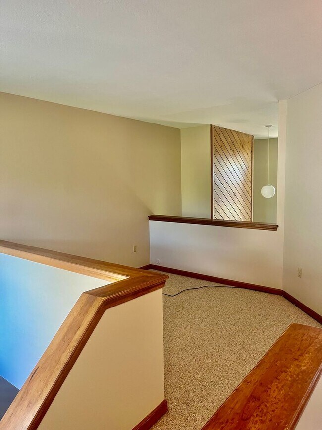 Building Photo - 8263 Honeysuckle Drive