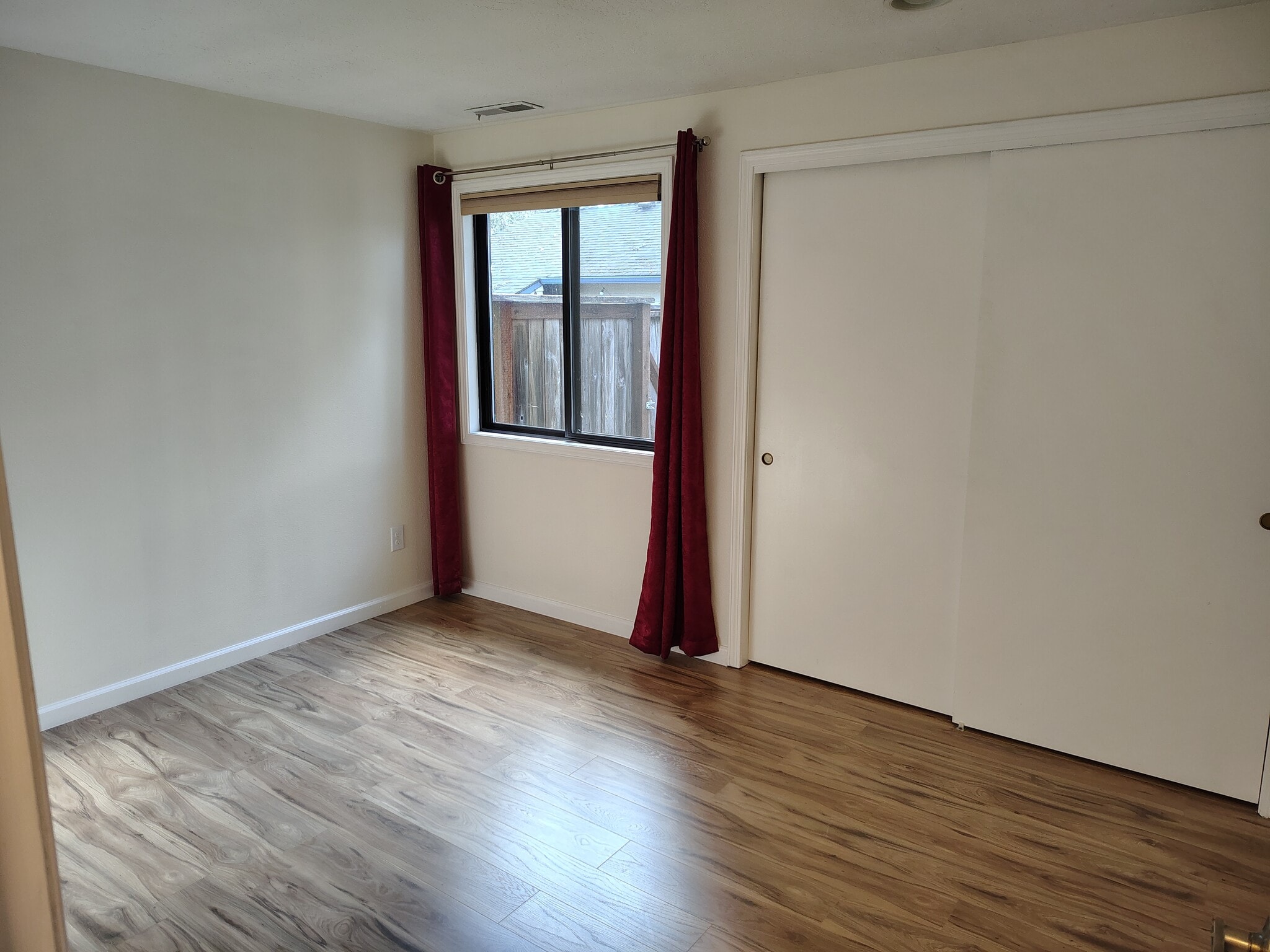 Building Photo - 3075 NW Manzanita Pl