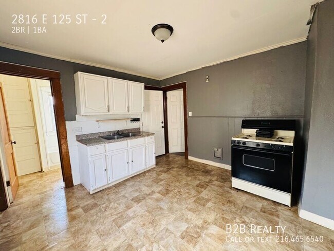 Building Photo - 2816 E 125th St