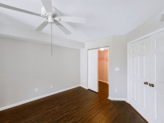 Building Photo - ** COACH HOMES @ BERKSHIRE LAKES ** 2 BED / 2 BATH - 1ST FLOOR CONDO - GARAGE - ANNUAL RENTAL