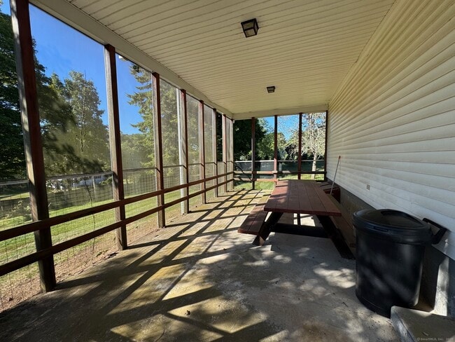 Building Photo - 310 Maiden Ln