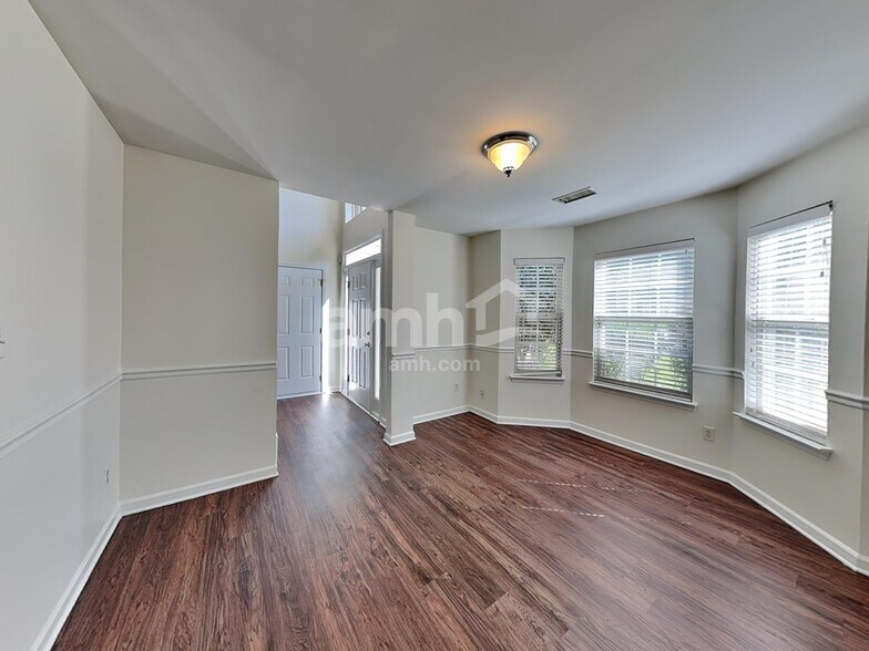 Building Photo - 6514 Pepperbush Ct