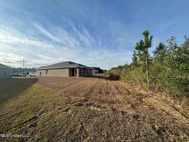 Building Photo - Charming 4BR House in Biloxi