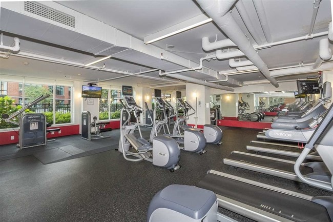 Building Photo - 1125 Maxwell Ln