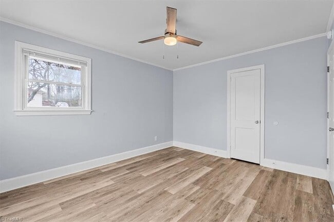 Building Photo - 1101 Hickory Ave