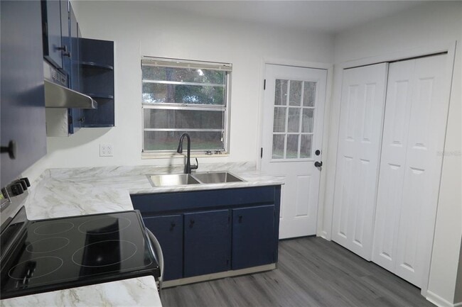 Building Photo - 509 NW 19th Ln