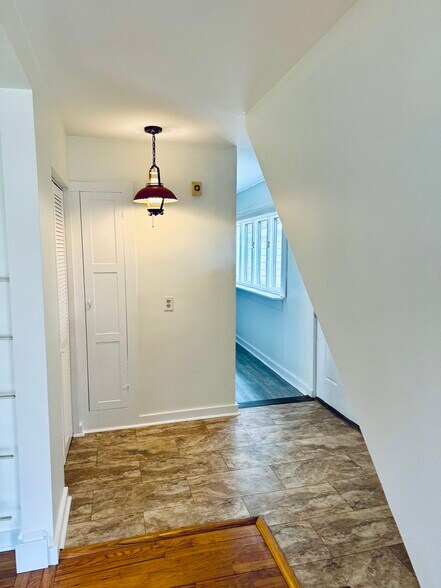 Hallway with Mudroom side entrance - 625 Roosevelt Ave