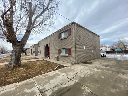 Primary Photo - 2 Bedroom 1 Bath Near Firestone Available ...