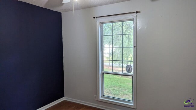 Building Photo - 1378 Cambridge Dr