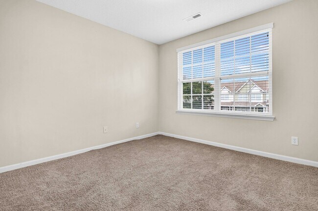 Building Photo - 478 Doane Way