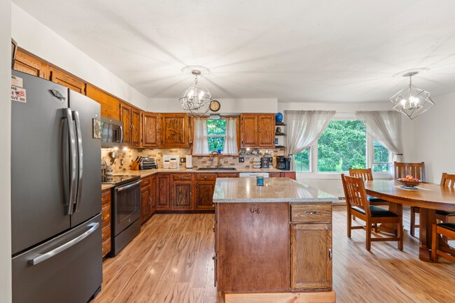 Building Photo - 4998 Rockefeller Rd