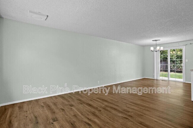 Building Photo - 2182 N Constantine Ave