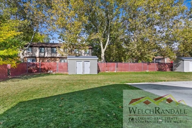 Building Photo - Move-In Ready 3-Bed, 1.5-Bath Townhome in Ogden