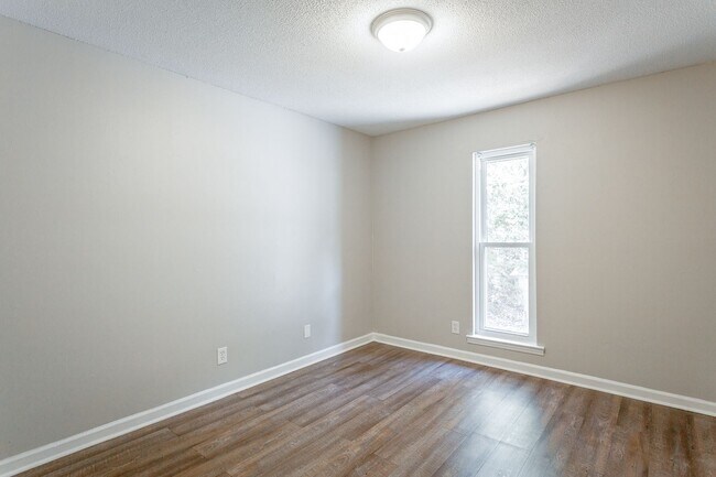 Building Photo - 5221 Old Trail