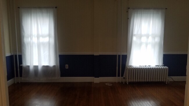 Building Photo - 26 Calvert St