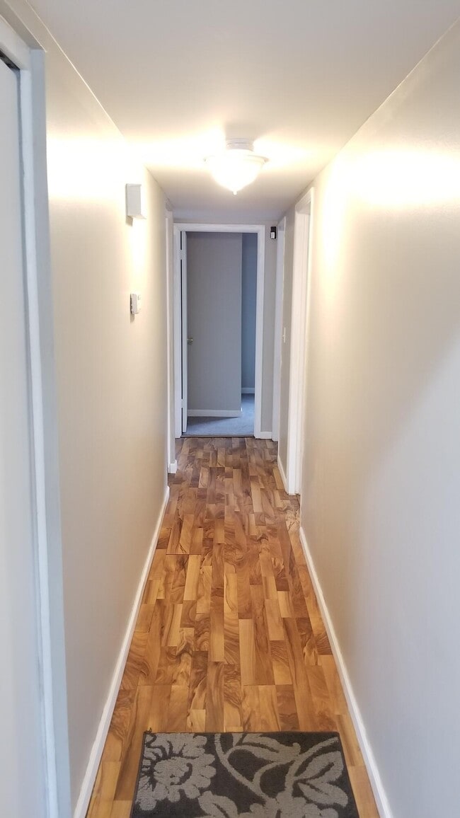 Building Photo - 100 W Harwood Ave