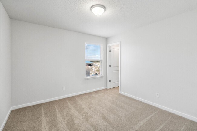 Building Photo - Beautiful 4/3 w/ Loft Energy Efficient Home for Rent in St. Cloud