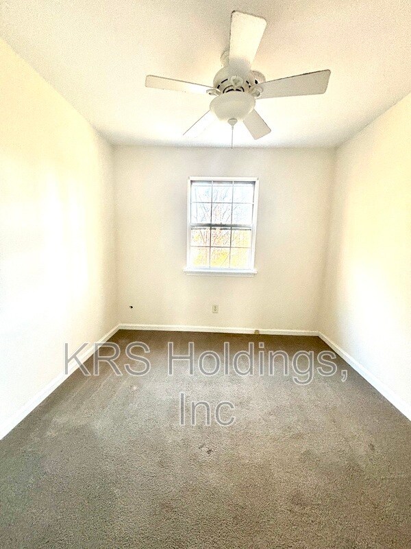 Building Photo - 288 Albert Ct