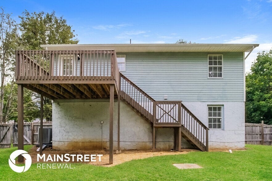 Building Photo - 5821 Whisper Wood Rd