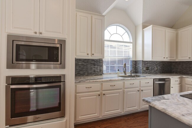 Building Photo - 1315 Crescent Pkwy Ct