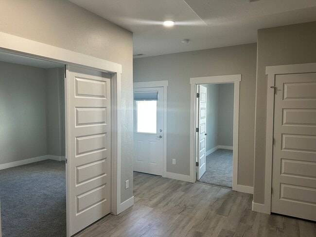 Building Photo - Available Now – Beautiful 3 Bed, 2.5 Bath Townhouse!!!