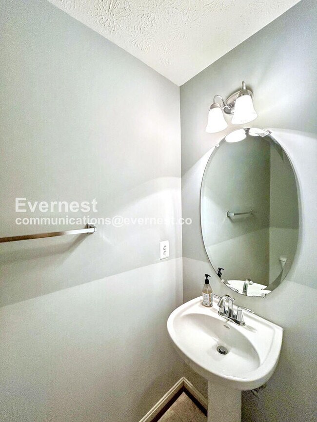 Building Photo - 18337 Democracy Ave