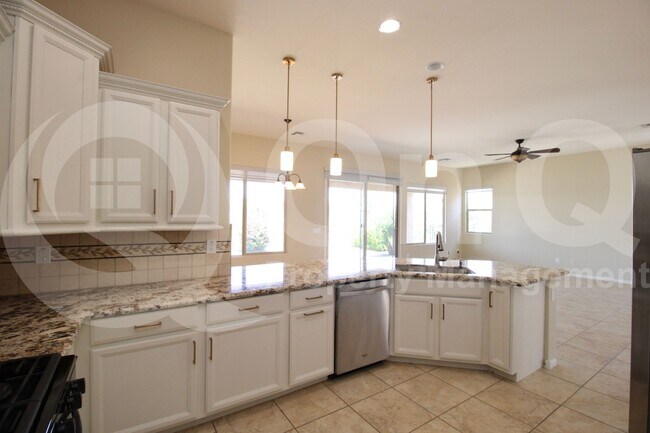 Building Photo - 17824 W Cedarwood Ln