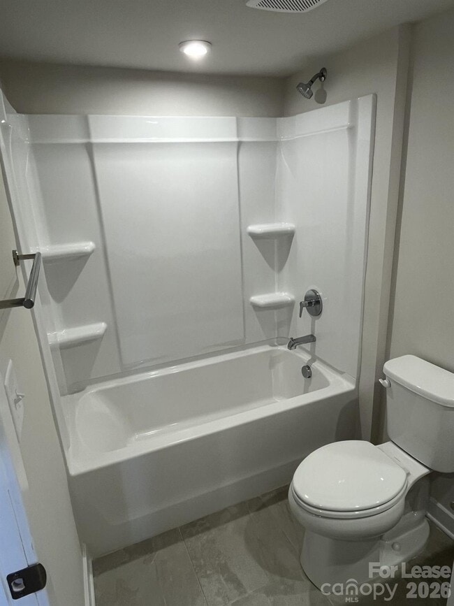 Building Photo - 5013 Griers Hl Dr
