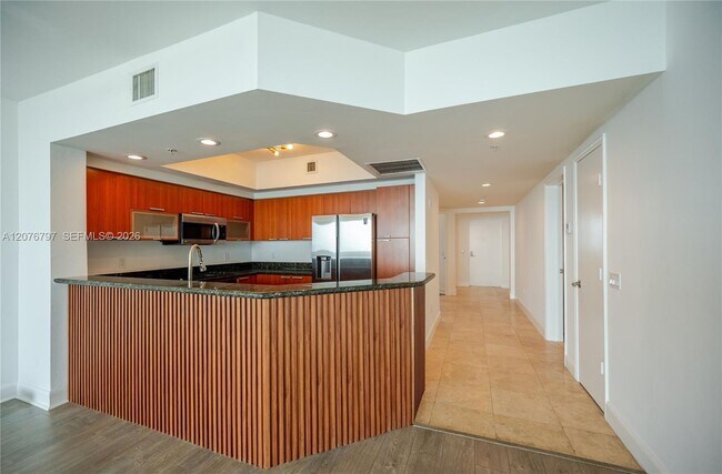 Building Photo - 15051 Royal Oaks Ln