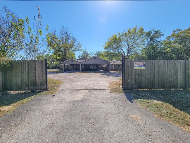 Building Photo - 12934 Ivydale Dr