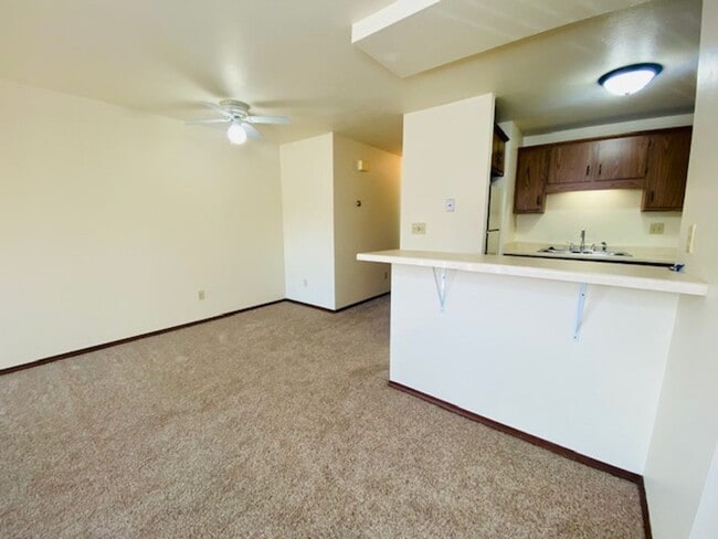 Building Photo - Spacious 1 Bedroom 1 Bath Lower Apartment Available Soon!