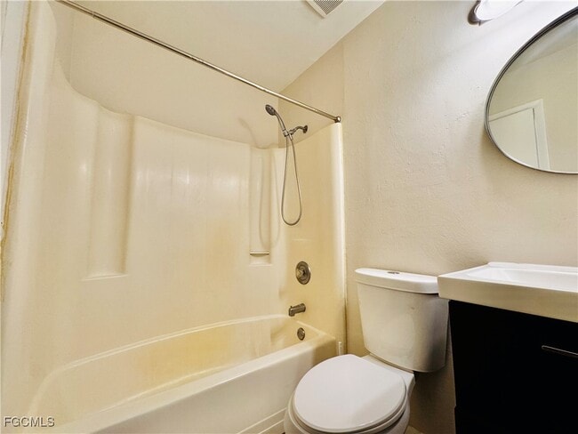 Building Photo - 3313 14th St SW