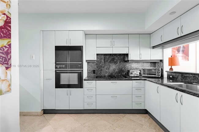 Building Photo - 1455 Ocean Dr