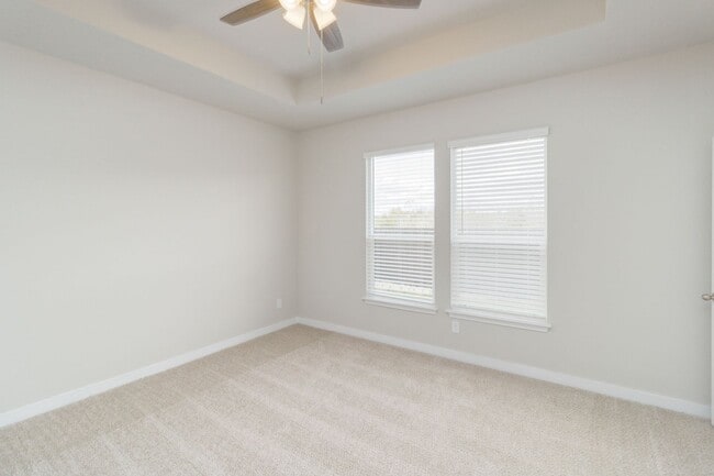 Building Photo - Luxury 3-Bed, 2-Bath Duplex in Emma Park!