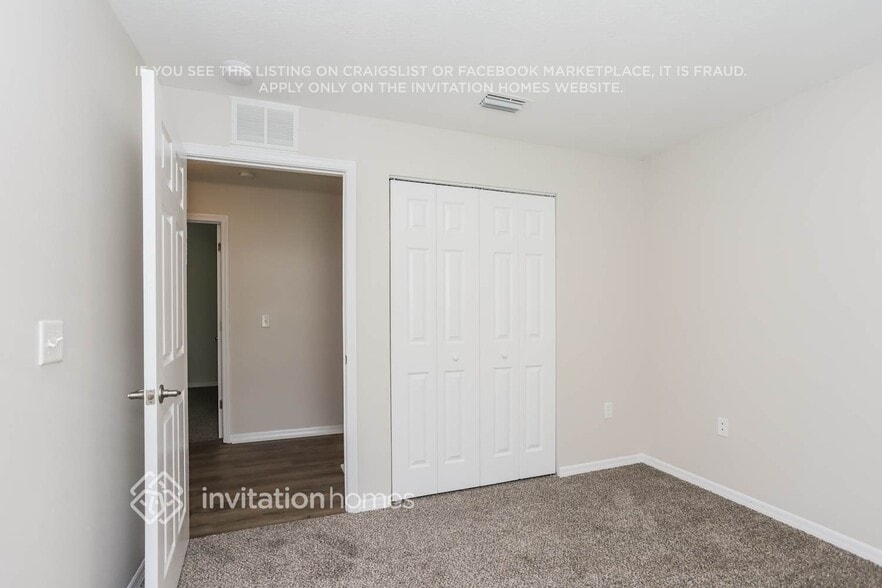 Building Photo - 11118 Hidden Breeze Dr