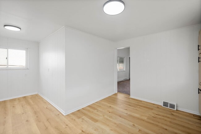 Building Photo - 124 Fitler St