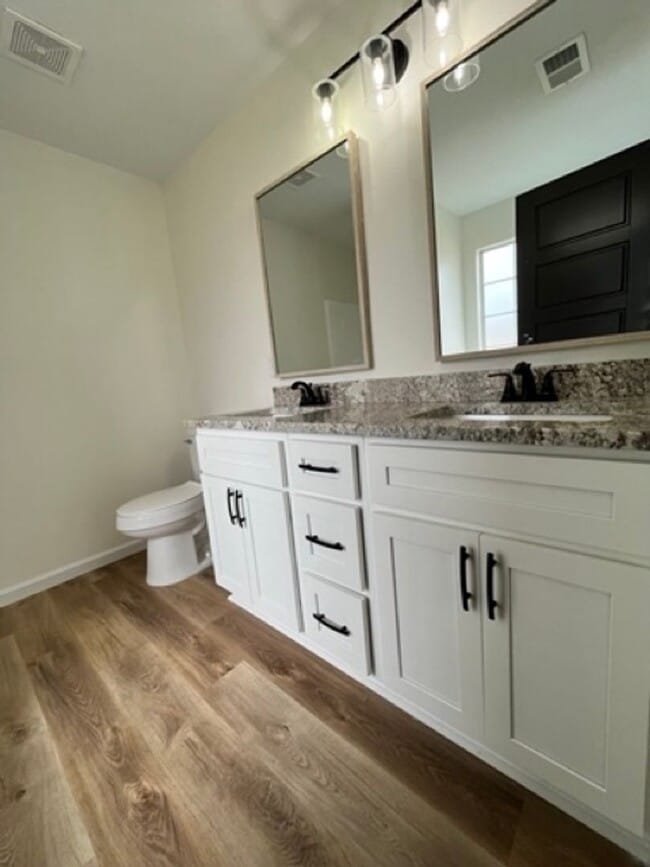Building Photo - ***MOVE-IN SPECIAL*** $500 OFF *** Beautif...