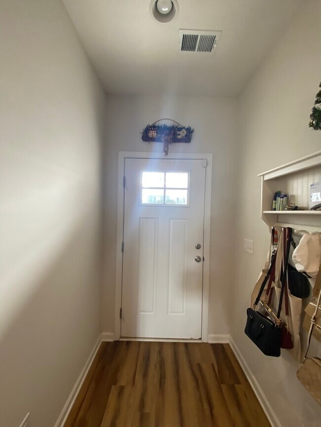 Building Photo - 158 Silver Run Pl