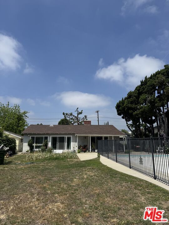 Building Photo - 8936 Balboa Blvd