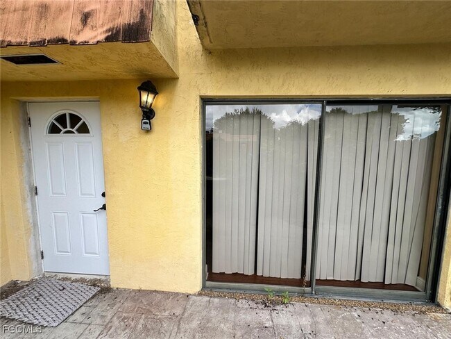 Building Photo - 1709 Park Meadows Dr