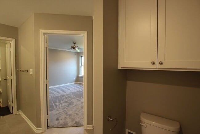 Building Photo - Beautiful 3 Bedroom 2 Bathroom Townhouse in South Tyler! Now offering 1st full month rent free!