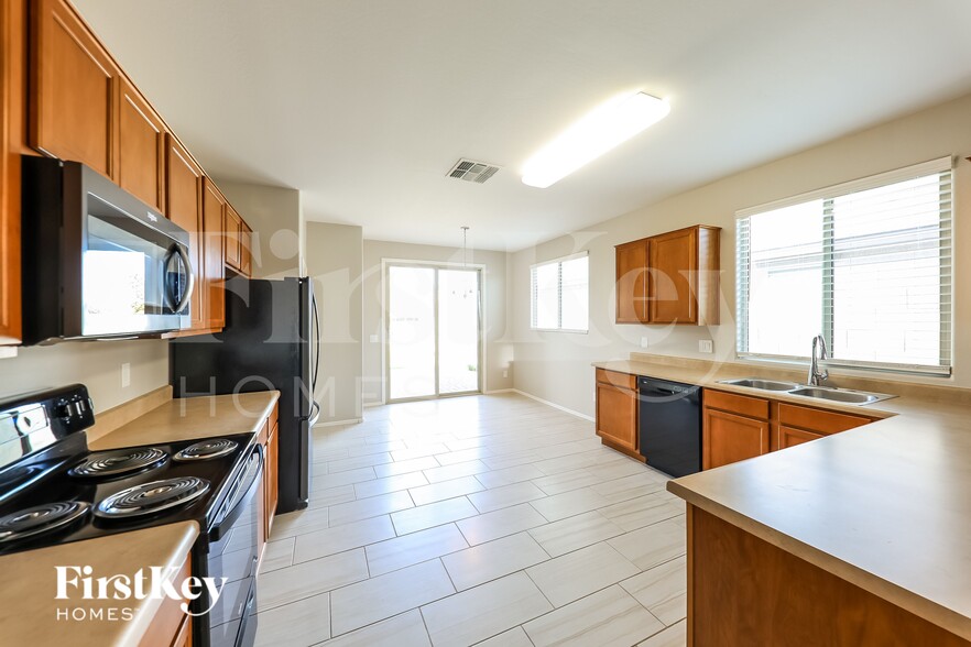 Building Photo - 17564 W Monte Lindo Ln