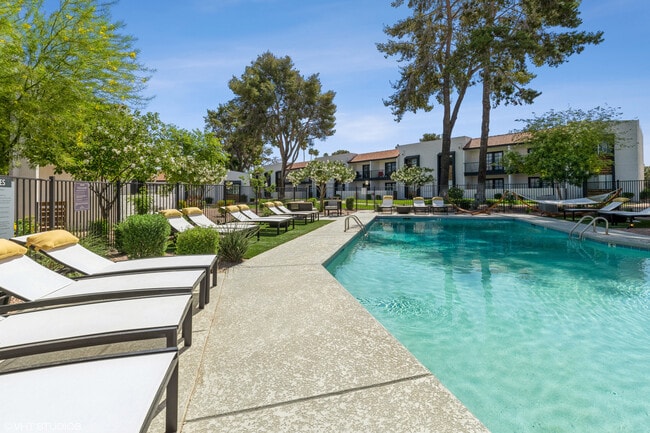 Building Photo - Tempe Vista