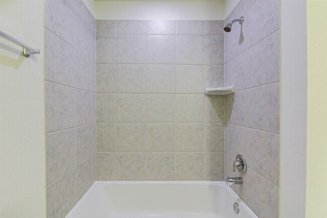 Building Photo - 15623 Hanover Breeze Ln